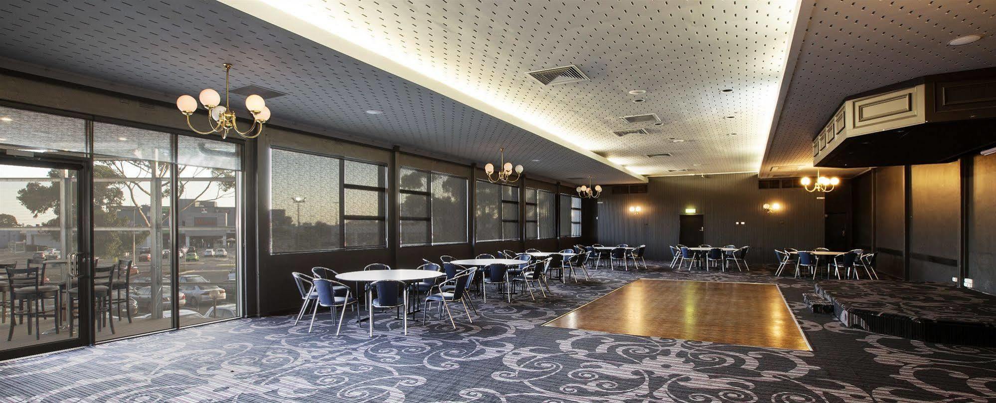 Nightcap At Skyways Hotel Melbourne Exteriér fotografie